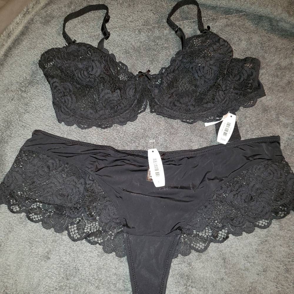 AdoreMe bra & panty set